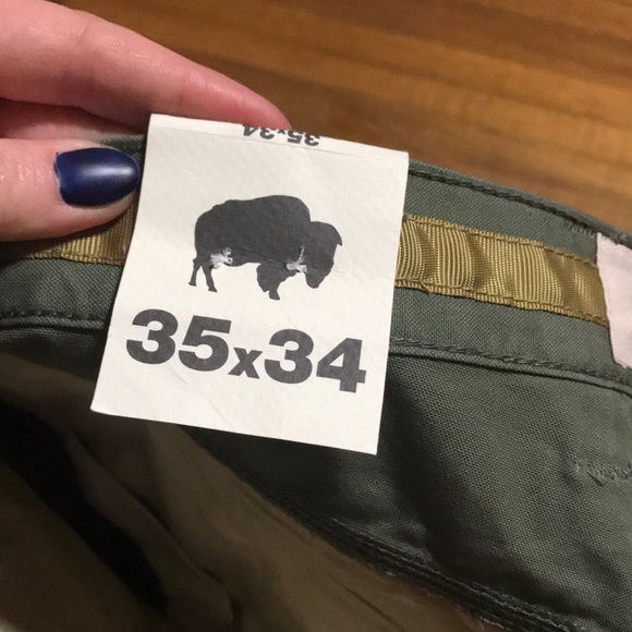 Mountain Khaki Men’s cargo pants NWT - Picture 3 of 4